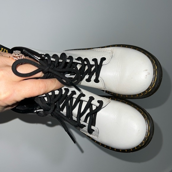 DR MARTENS Kids Leather Lace Up Boots - Picture 13 of 13